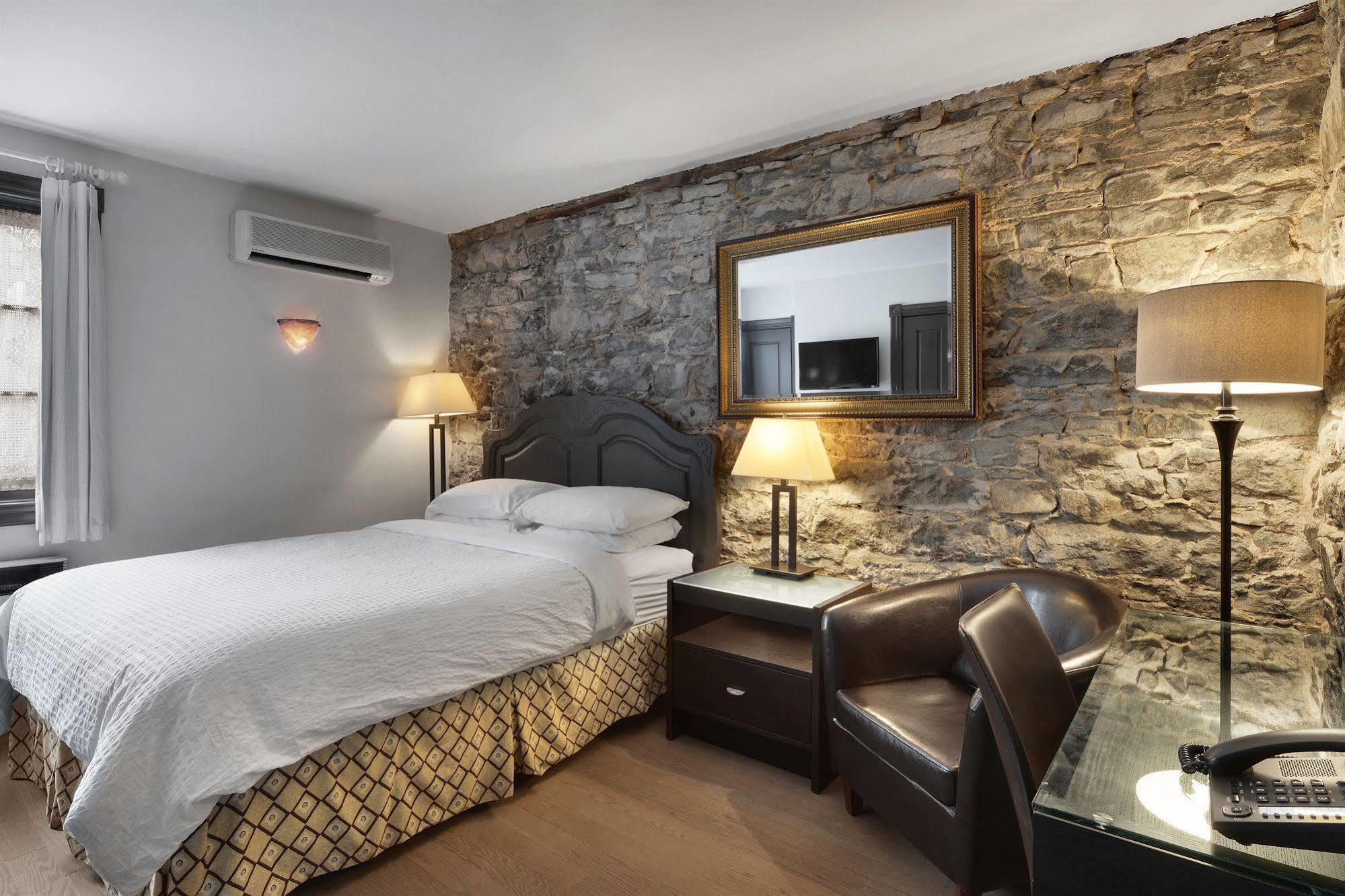 Hotel Epik Монреаль Экстерьер фото